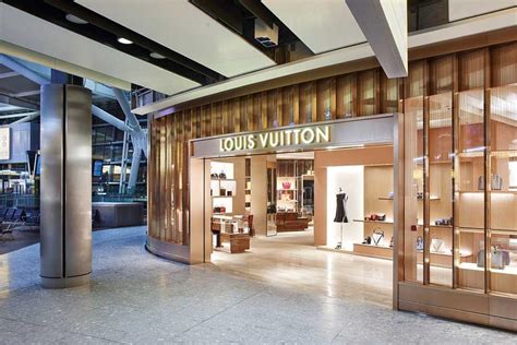 louis vuitton shop heathrow